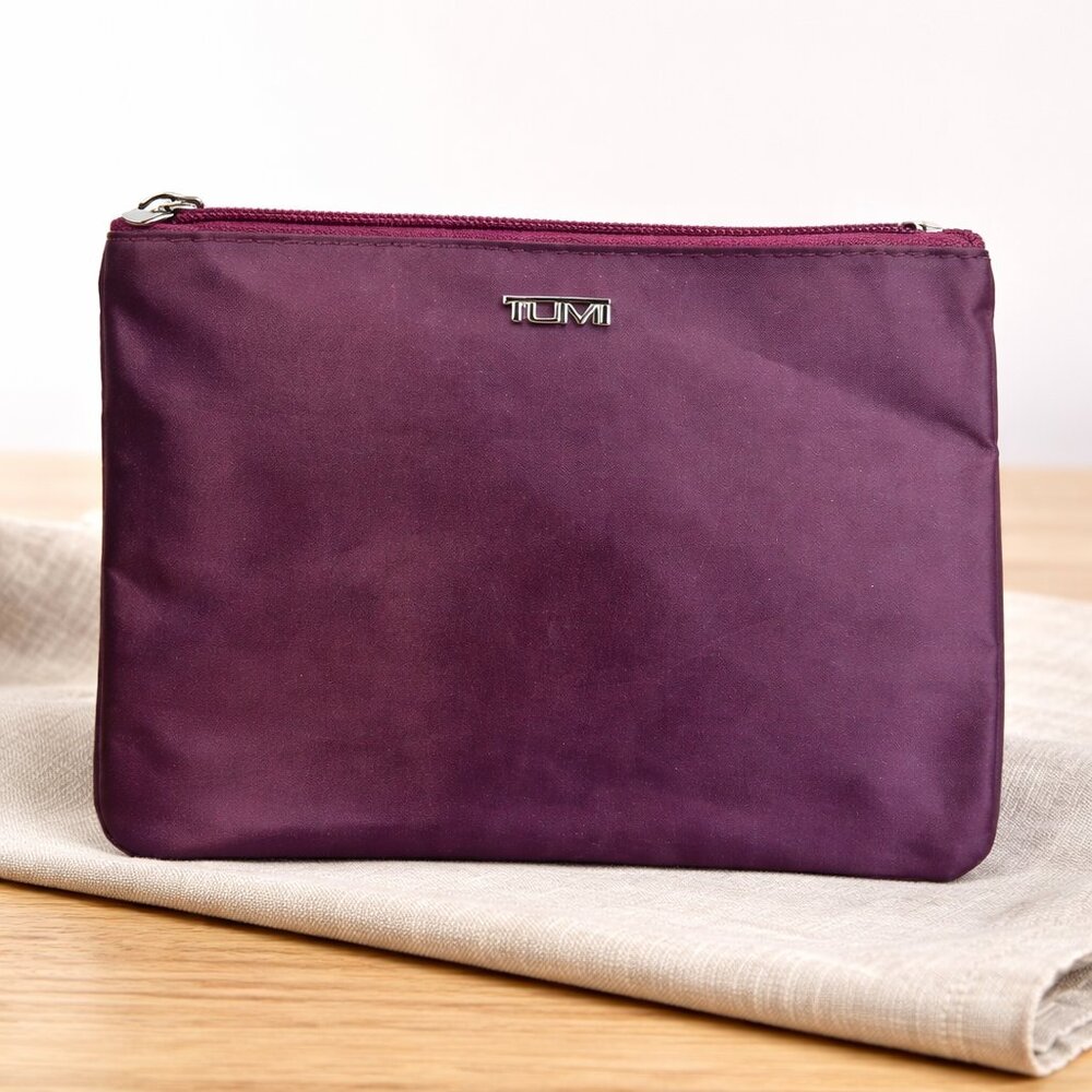 TUMI x Delta Amenity Kit Pouch Plum Purple Travel Cosmetic Zip Bag Airline